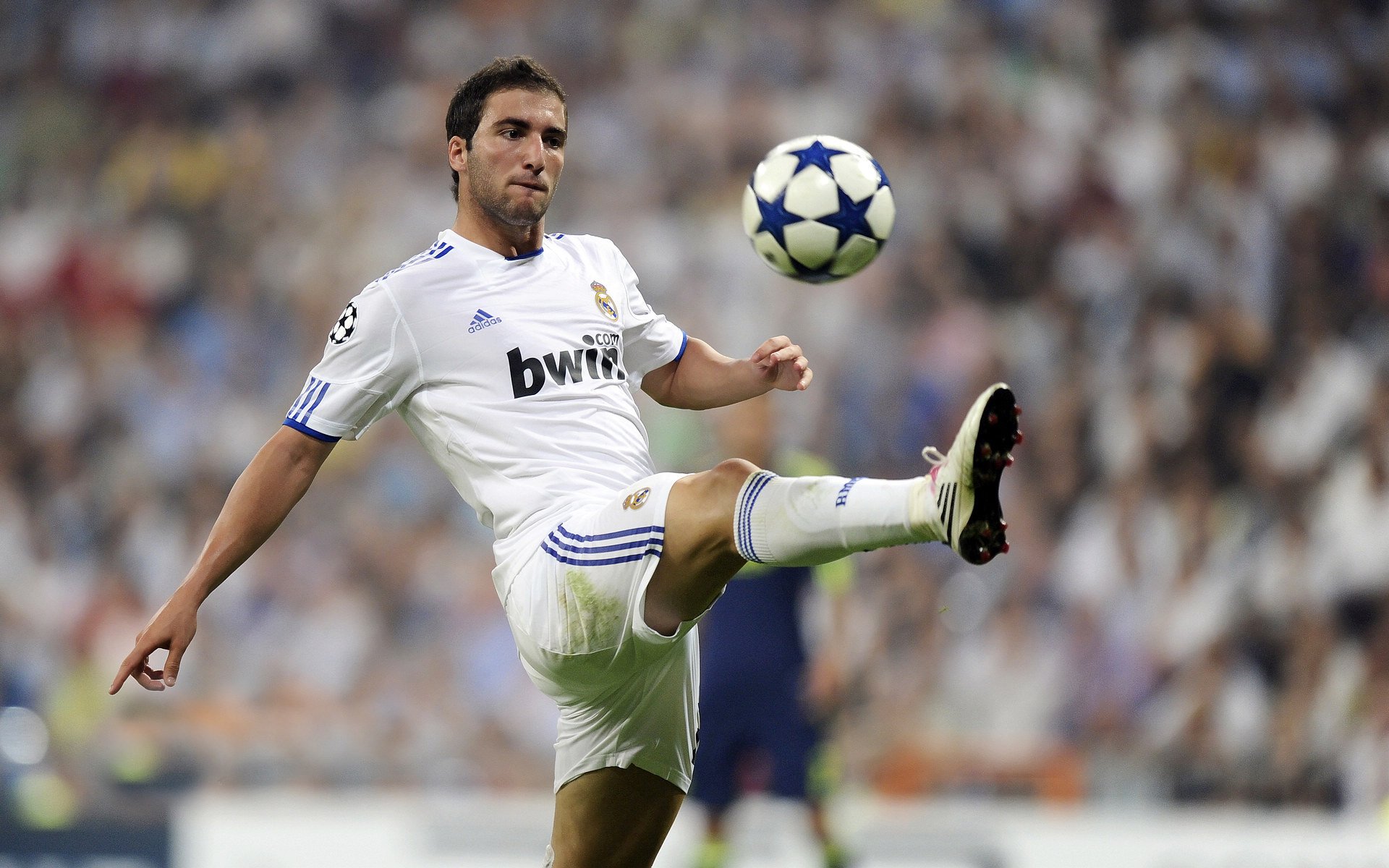 英超激烈争夺：每场都令人心潮澎湃！，英超竞争